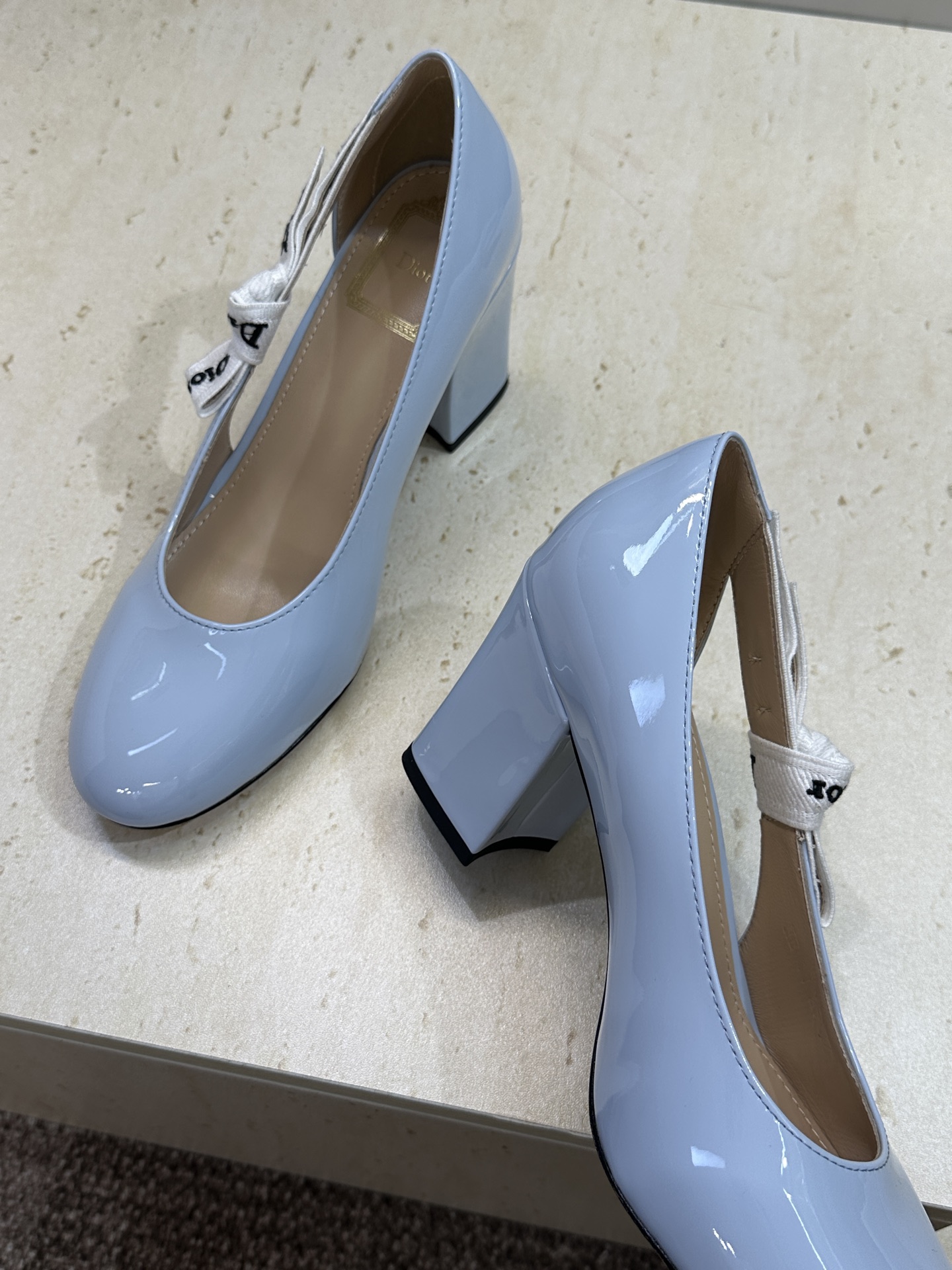 顶级版 J'ADIOR 迪奥 Dior 2026 早春新款高定系列蝴蝶结织带拼色粗跟玛丽珍娃娃女鞋  明