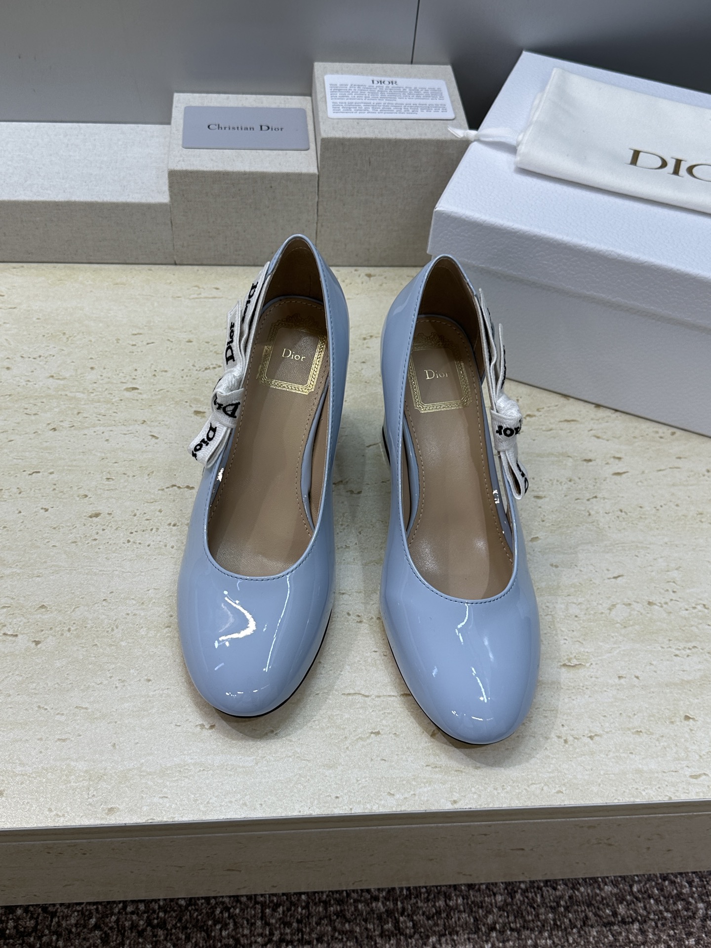 顶级版 J'ADIOR 迪奥 Dior 2026 早春新款高定系列蝴蝶结织带拼色粗跟玛丽珍娃娃女鞋  明