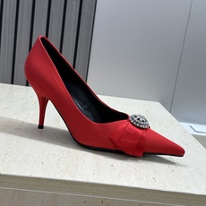 Balenciaga 2026春夏新款尖头高跟蝴蝶鞋女鞋 巴黎世家字母logo水钻五金扣气质女单鞋材质: Balenciaga 2026春夏新款尖头高跟蝴蝶鞋女鞋 巴黎世家字母logo水钻五金扣气质女单鞋材质: