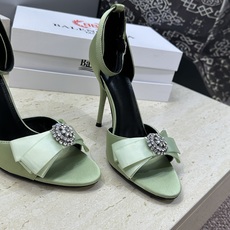 Balenciaga 2026春夏新款高跟圆蝴蝶鞋女鞋 巴黎世家字母logo水钻五金扣露趾中空气质凉鞋材 Balenciaga 2026春夏新款高跟圆蝴蝶鞋女鞋 巴黎世家字母logo水钻五金扣露趾中空气质凉鞋材