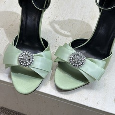 Balenciaga 2026春夏新款高跟圆蝴蝶鞋女鞋 巴黎世家字母logo水钻五金扣露趾中空气质凉鞋材 Balenciaga 2026春夏新款高跟圆蝴蝶鞋女鞋 巴黎世家字母logo水钻五金扣露趾中空气质凉鞋材