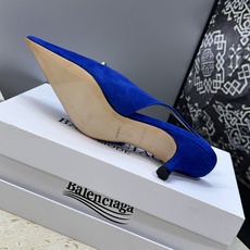 巴黎世家 Balenciaga 2026春夏新款铆钉女鞋 双B字母logo五金扣中跟尖头后空气质凉鞋鞋材 巴黎世家 Balenciaga 2026春夏新款铆钉女鞋 双B字母logo五金扣中跟尖头后空气质凉鞋鞋材