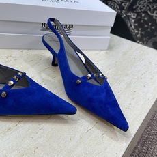 巴黎世家 Balenciaga 2026春夏新款铆钉女鞋 双B字母logo五金扣中跟尖头后空气质凉鞋鞋材 巴黎世家 Balenciaga 2026春夏新款铆钉女鞋 双B字母logo五金扣中跟尖头后空气质凉鞋鞋材