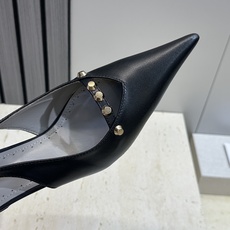 巴黎世家 Balenciaga 2026春夏新款铆钉女鞋 双B字母logo五金扣中跟尖头后空气质凉鞋鞋材 巴黎世家 Balenciaga 2026春夏新款铆钉女鞋 双B字母logo五金扣中跟尖头后空气质凉鞋鞋材
