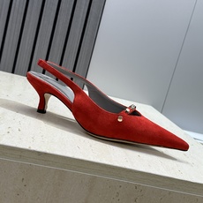 巴黎世家 Balenciaga 2026春夏新款铆钉女鞋 双B字母logo五金扣中跟尖头后空气质凉鞋鞋材 巴黎世家 Balenciaga 2026春夏新款铆钉女鞋 双B字母logo五金扣中跟尖头后空气质凉鞋鞋材