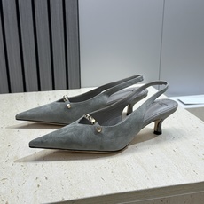 巴黎世家 Balenciaga 2026春夏新款铆钉女鞋 双B字母logo五金扣中跟尖头后空气质凉鞋鞋材 巴黎世家 Balenciaga 2026春夏新款铆钉女鞋 双B字母logo五金扣中跟尖头后空气质凉鞋鞋材