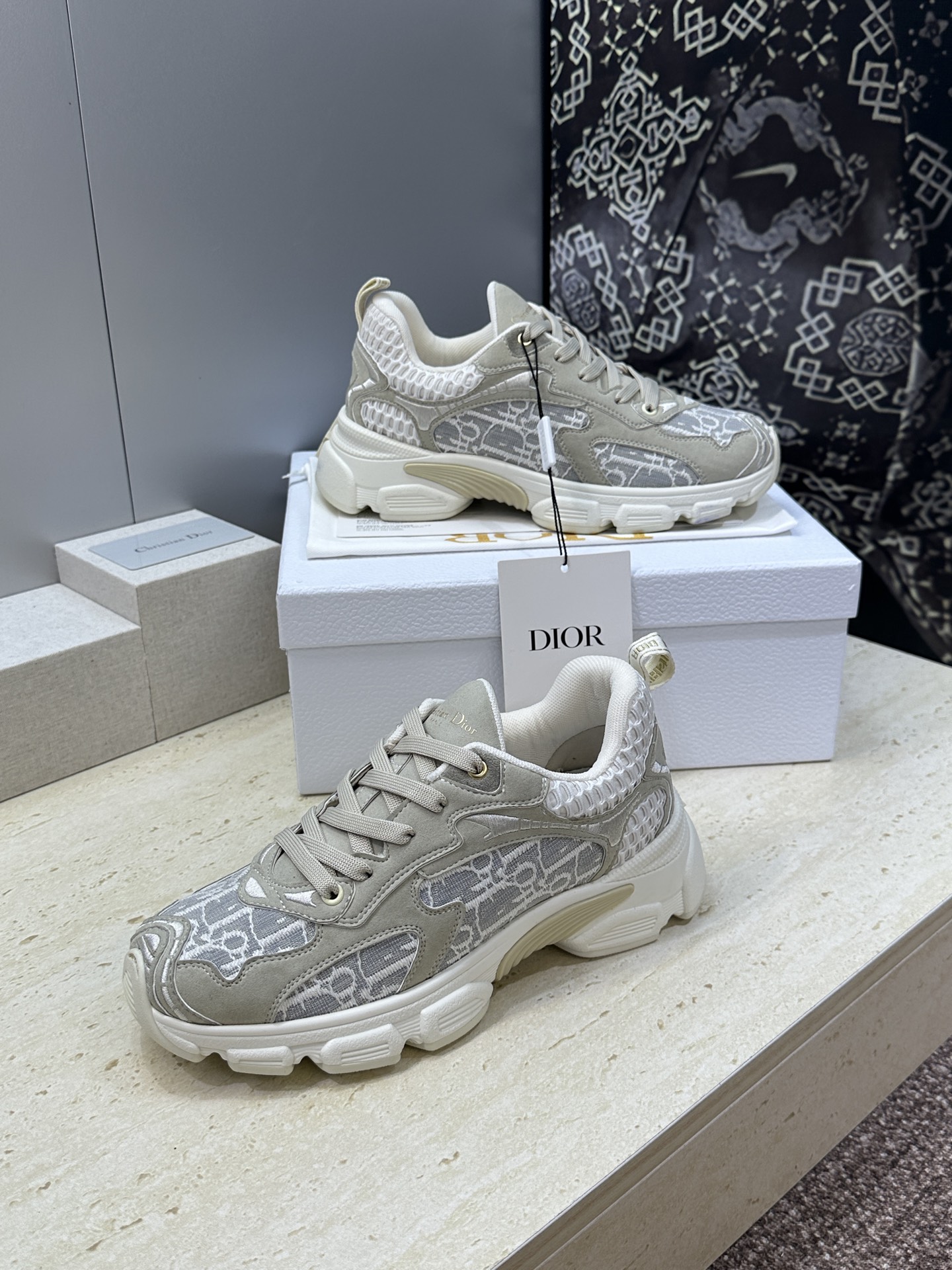 Dior 迪奥 春夏走秀新款 Vibe标志性时尚摩登运动老爹鞋 CD字母logo Oblique印花图案