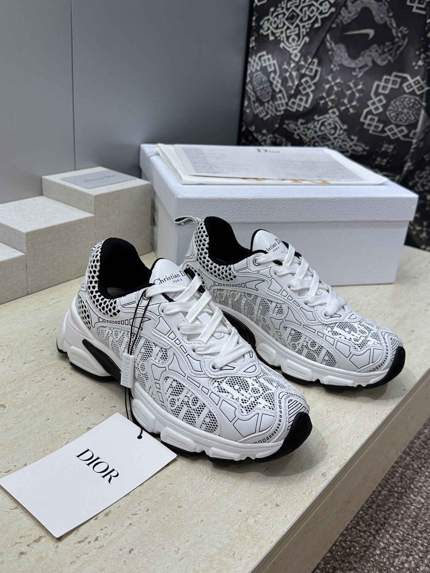 Dior 迪奥 春夏走秀新款 Vibe标志性时尚摩登运动老爹鞋 CD字母logo Oblique印花图案