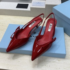 Prada 2026春夏走秀新款高跟尖头后空女鞋 普拉达字母logo扣果冻色低跟蝴蝶结拼色凉鞋 材质:鞋 Prada 2026春夏走秀新款高跟尖头后空女鞋 普拉达字母logo扣果冻色低跟蝴蝶结拼色凉鞋 材质:鞋