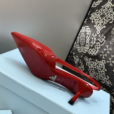 Prada 2026春夏走秀新款高跟尖头后空女鞋 普拉达字母logo扣果冻色低跟蝴蝶结拼色凉鞋 材质:鞋 Prada 2026春夏走秀新款高跟尖头后空女鞋 普拉达字母logo扣果冻色低跟蝴蝶结拼色凉鞋 材质:鞋