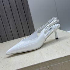 Prada 2026春夏走秀新款高跟尖头后空女鞋 普拉达字母logo扣果冻色低跟蝴蝶结拼色凉鞋 材质:鞋 Prada 2026春夏走秀新款高跟尖头后空女鞋 普拉达字母logo扣果冻色低跟蝴蝶结拼色凉鞋 材质:鞋