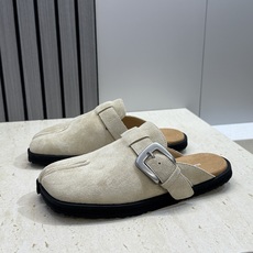 (配全套飞机盒)Maison Margiela 马吉拉 2026春夏情侣系列新款方头分趾鞋 MM6字母l (配全套飞机盒)Maison Margiela 马吉拉 2026春夏情侣系列新款方头分趾鞋 MM6字母l
