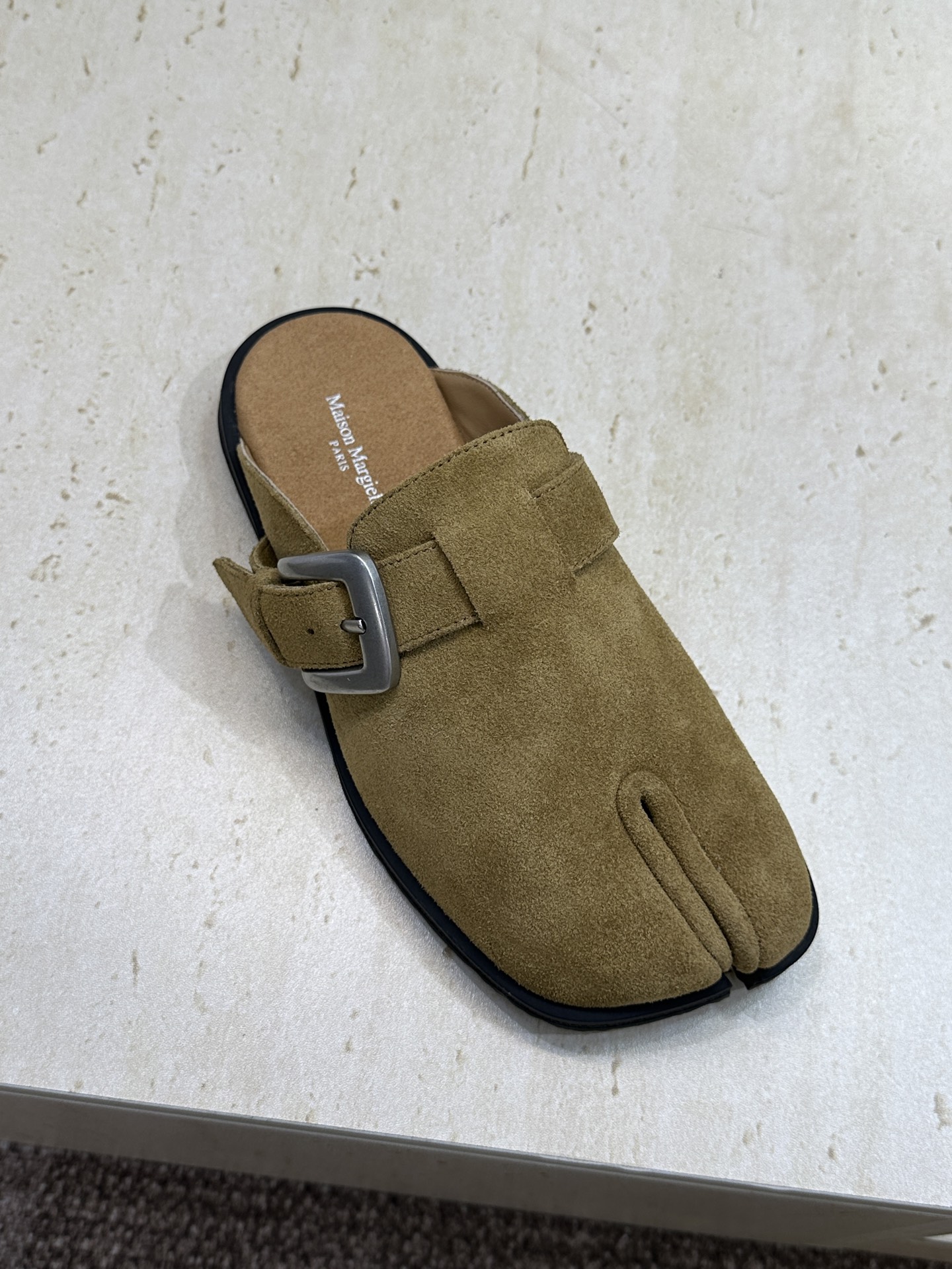 （配全套飞机盒）Maison Margiela 马吉拉 2026春夏情侣系列新款方头分趾鞋 MM6字母l