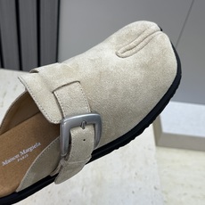 (配全套飞机盒)Maison Margiela 马吉拉 2026春夏情侣系列新款方头分趾鞋 MM6字母l (配全套飞机盒)Maison Margiela 马吉拉 2026春夏情侣系列新款方头分趾鞋 MM6字母l