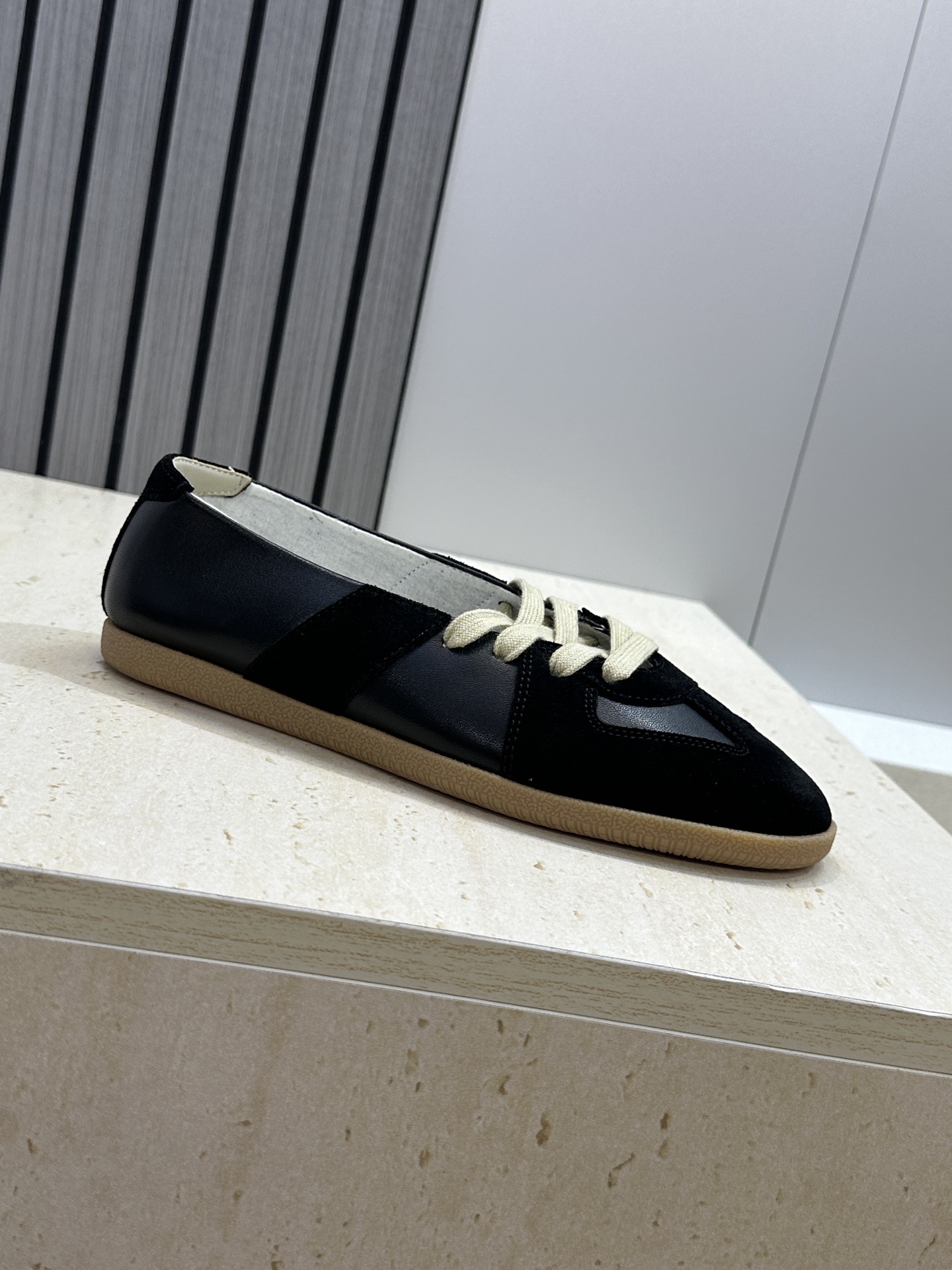 （配全套飞机盒）MaisonMargiela 2026春夏情侣新款系带德训休闲鞋 MM6 马吉拉字母lo