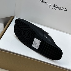 (配全套飞机盒)Maison Margiela 马吉拉 2026春夏情侣系列新款方头分趾鞋 MM6字母l (配全套飞机盒)Maison Margiela 马吉拉 2026春夏情侣系列新款方头分趾鞋 MM6字母l