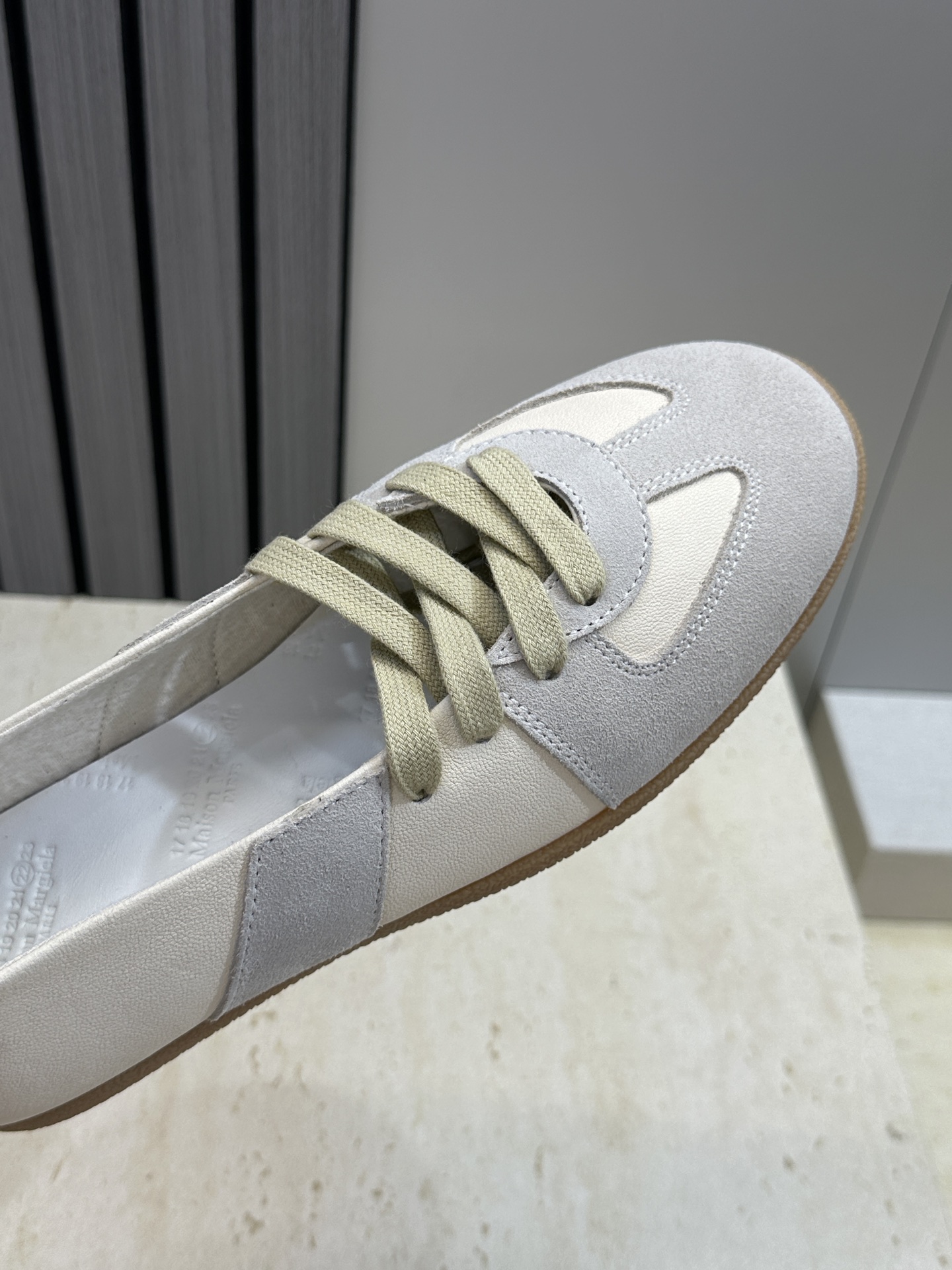（配全套飞机盒）MaisonMargiela 2026春夏情侣新款系带德训休闲鞋 MM6 马吉拉字母lo