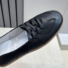 (配全套飞机盒)MaisonMargiela 2026春夏情侣新款系带德训休闲鞋 MM6 马吉拉字母lo (配全套飞机盒)MaisonMargiela 2026春夏情侣新款系带德训休闲鞋 MM6 马吉拉字母lo