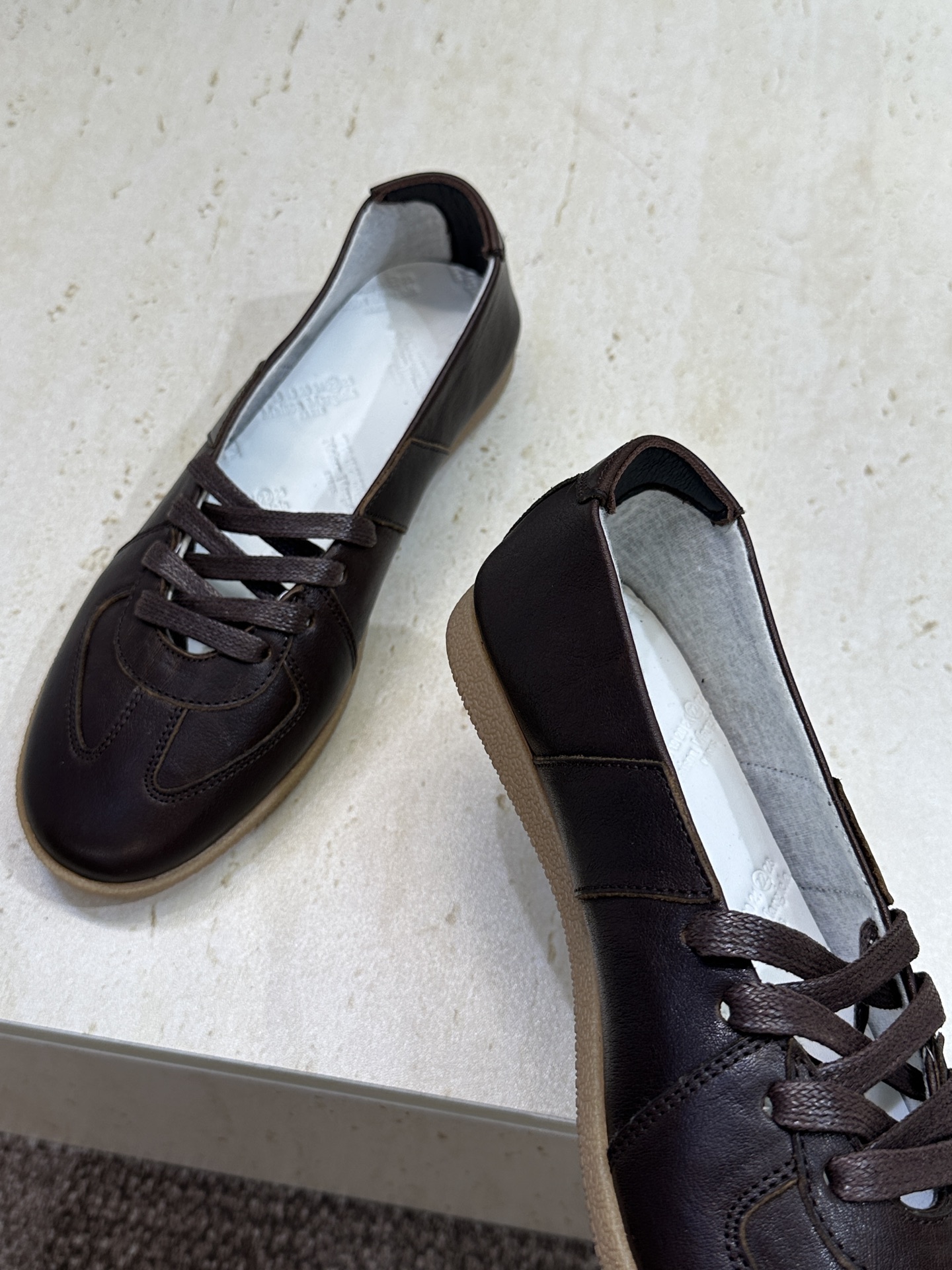 （配全套飞机盒）MaisonMargiela 2026春夏情侣新款系带德训休闲鞋 MM6 马吉拉字母lo