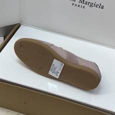 (配全套飞机盒)MaisonMargiela 2026春夏情侣新款系带德训休闲鞋 MM6 马吉拉字母lo (配全套飞机盒)MaisonMargiela 2026春夏情侣新款系带德训休闲鞋 MM6 马吉拉字母lo