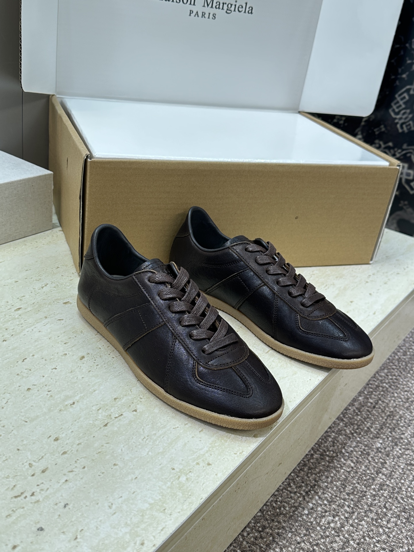 （配全套飞机盒）MaisonMargiela 2026春夏情侣新款系带德训休闲鞋 MM6 马吉拉字母lo