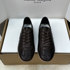 (配全套飞机盒)MaisonMargiela 2026春夏情侣新款系带德训休闲鞋 MM6 马吉拉字母lo (配全套飞机盒)MaisonMargiela 2026春夏情侣新款系带德训休闲鞋 MM6 马吉拉字母lo