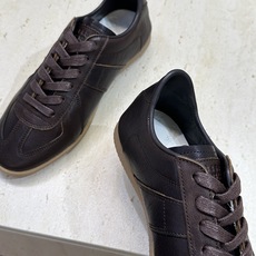 (配全套飞机盒)MaisonMargiela 2026春夏情侣新款系带德训休闲鞋 MM6 马吉拉字母lo (配全套飞机盒)MaisonMargiela 2026春夏情侣新款系带德训休闲鞋 MM6 马吉拉字母lo
