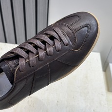 (配全套飞机盒)MaisonMargiela 2026春夏情侣新款系带德训休闲鞋 MM6 马吉拉字母lo (配全套飞机盒)MaisonMargiela 2026春夏情侣新款系带德训休闲鞋 MM6 马吉拉字母lo