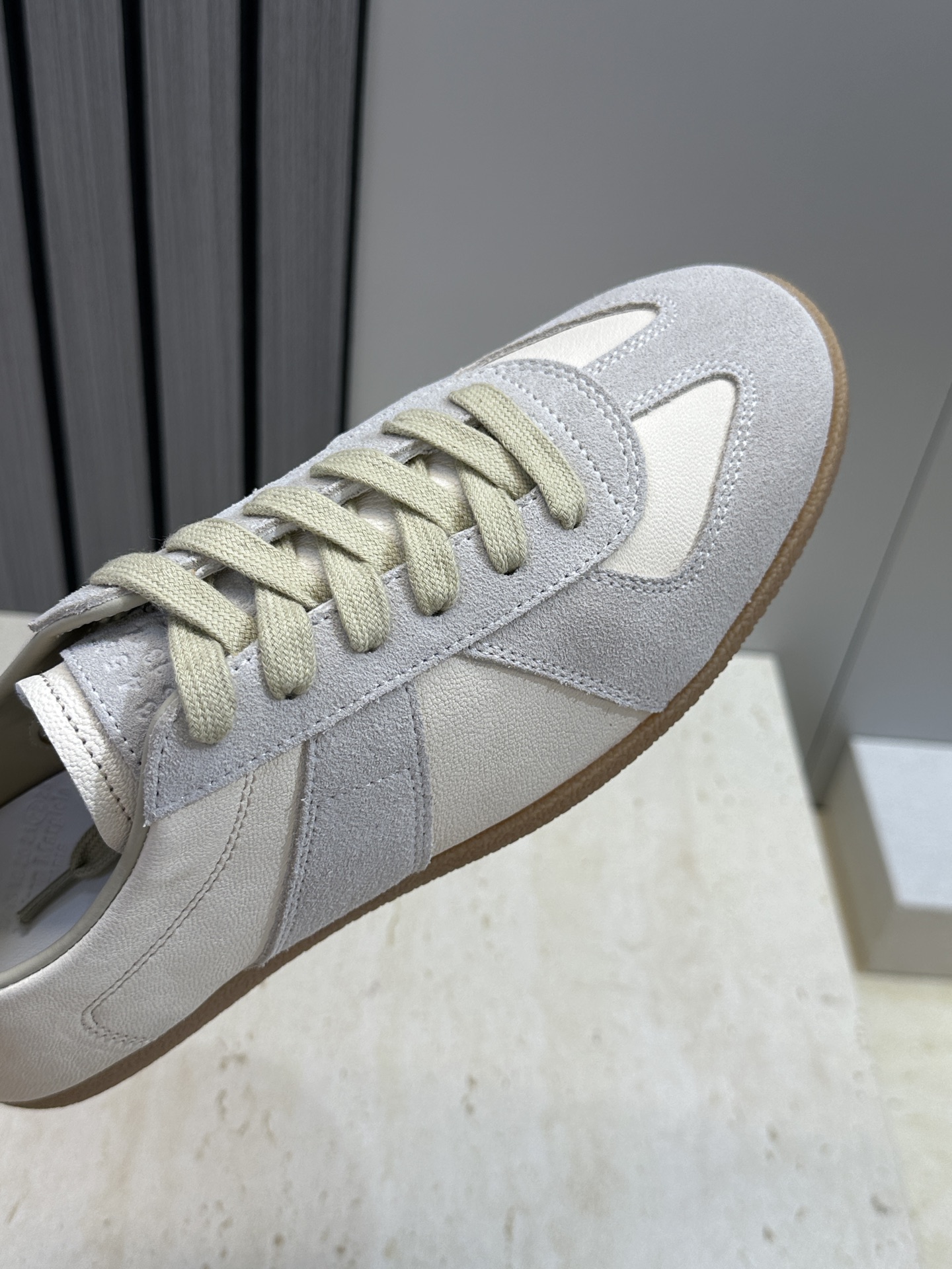 （配全套飞机盒）MaisonMargiela 2026春夏情侣新款系带德训休闲鞋 MM6 马吉拉字母lo