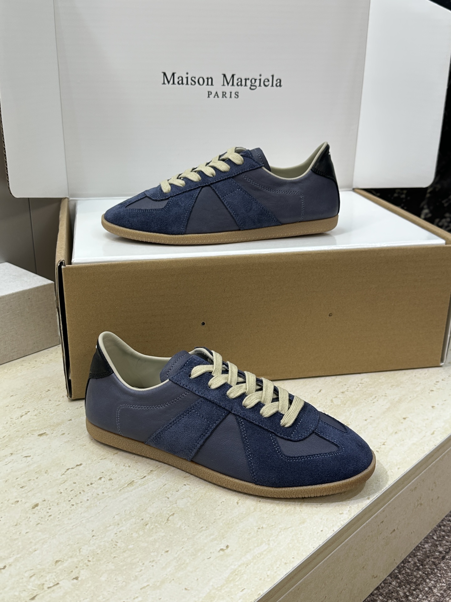 （配全套飞机盒）MaisonMargiela 2026春夏情侣新款系带德训休闲鞋 MM6 马吉拉字母lo