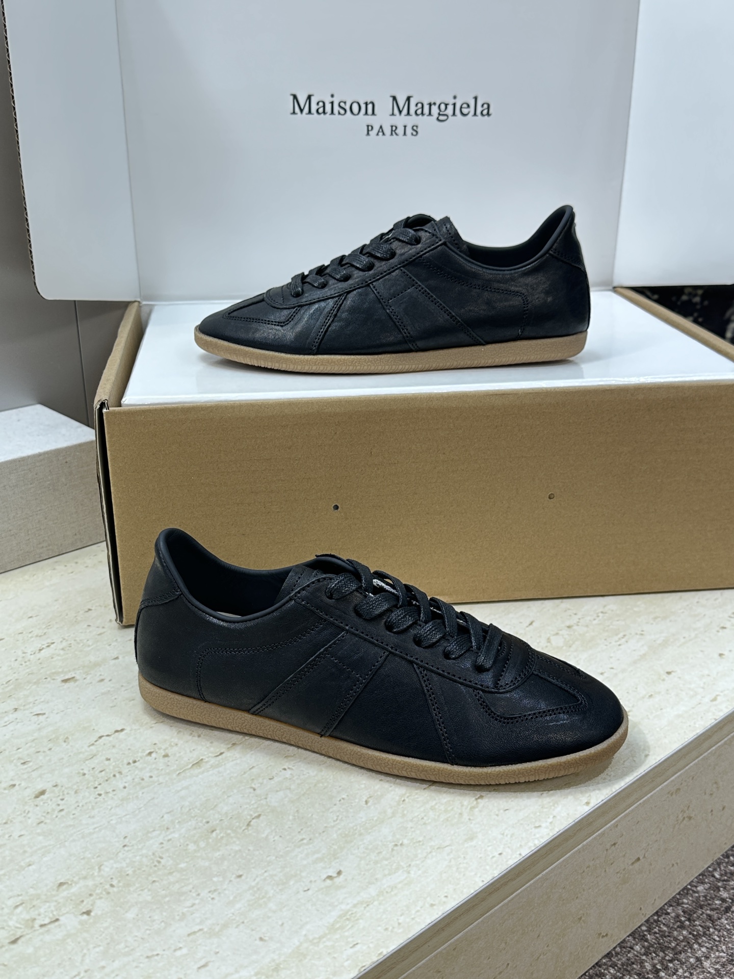 （配全套飞机盒）MaisonMargiela 2026春夏情侣新款系带德训休闲鞋 MM6 马吉拉字母lo