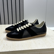 (配全套飞机盒)MaisonMargiela 2026春夏情侣新款系带德训休闲鞋 MM6 马吉拉字母lo (配全套飞机盒)MaisonMargiela 2026春夏情侣新款系带德训休闲鞋 MM6 马吉拉字母lo