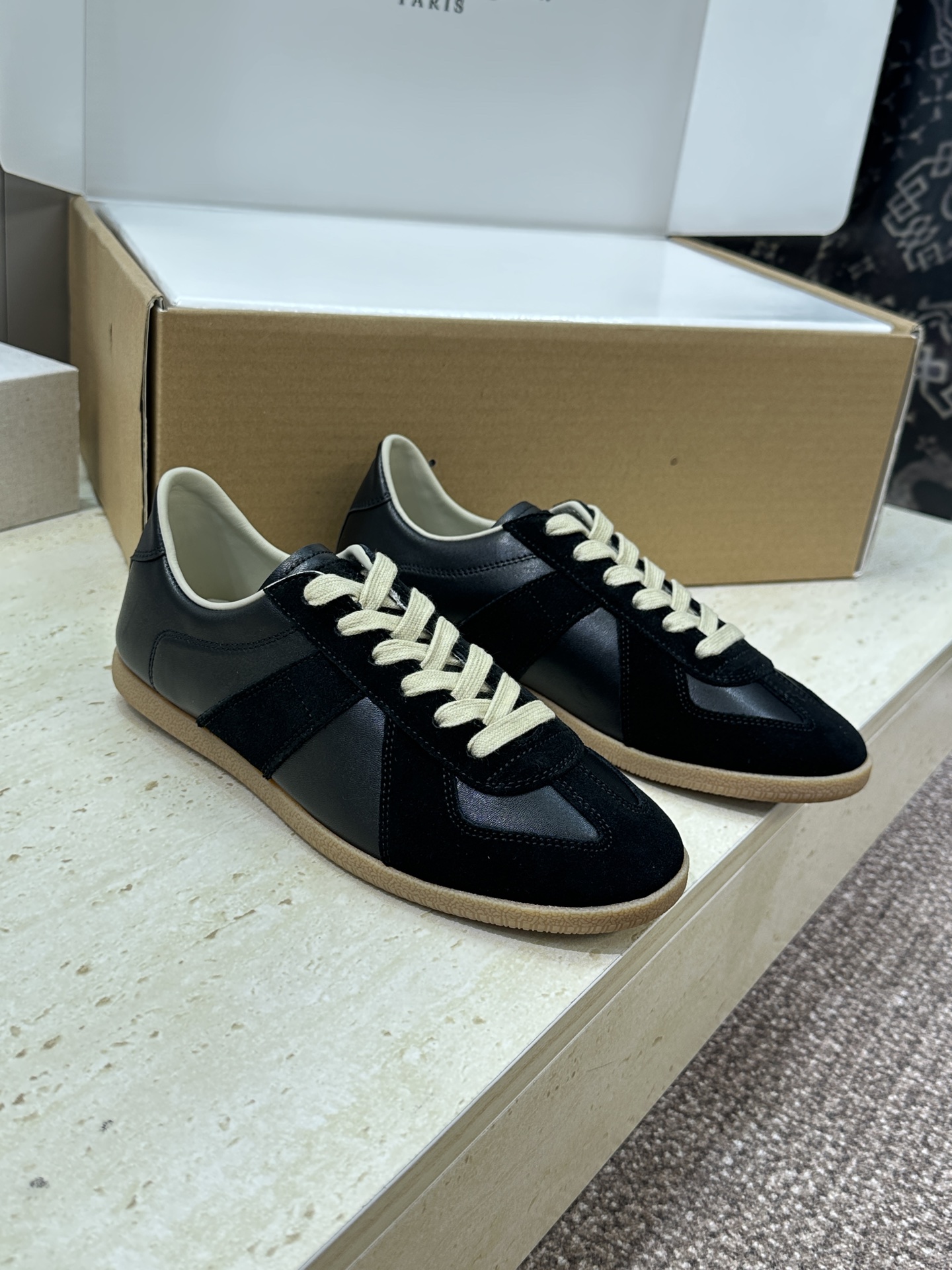 （配全套飞机盒）MaisonMargiela 2026春夏情侣新款系带德训休闲鞋 MM6 马吉拉字母lo