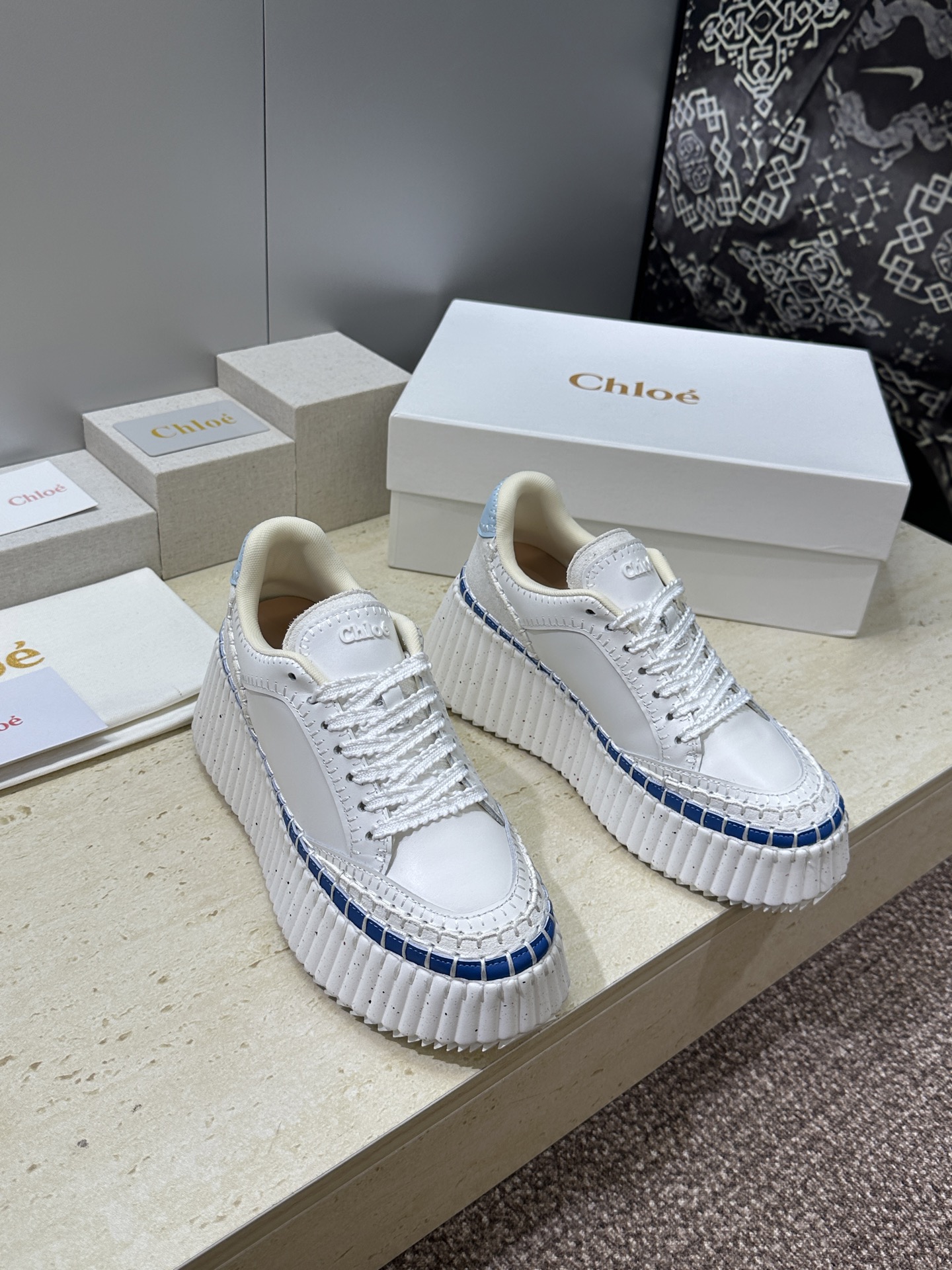 Chloe 蔻依 2026春夏走秀新款运动跑鞋 明星同款字母logo厚底系带休闲时尚拼色老爹鞋 市面顶级
