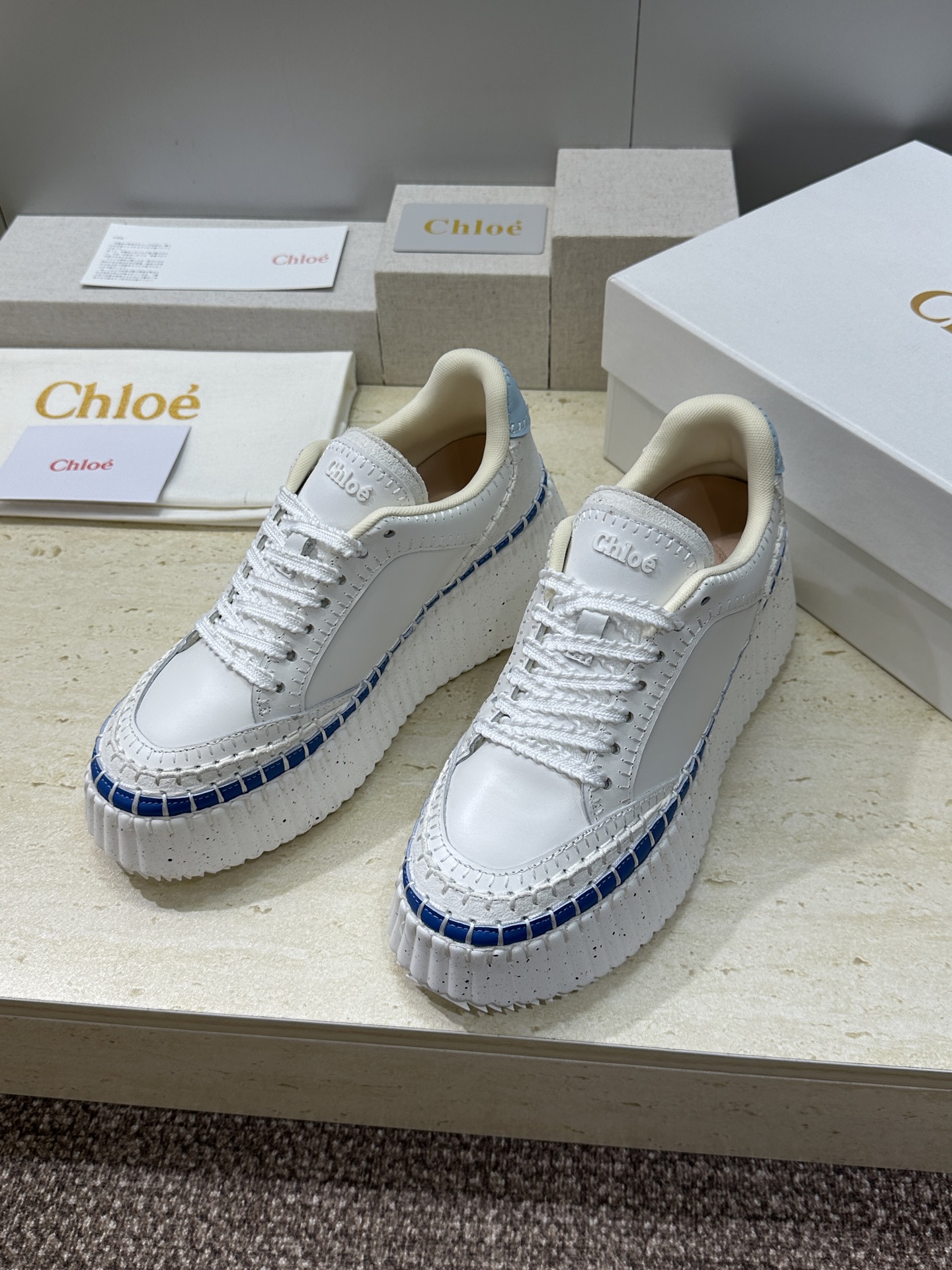 Chloe 蔻依 2026春夏走秀新款运动跑鞋 明星同款字母logo厚底系带休闲时尚拼色老爹鞋 市面顶级