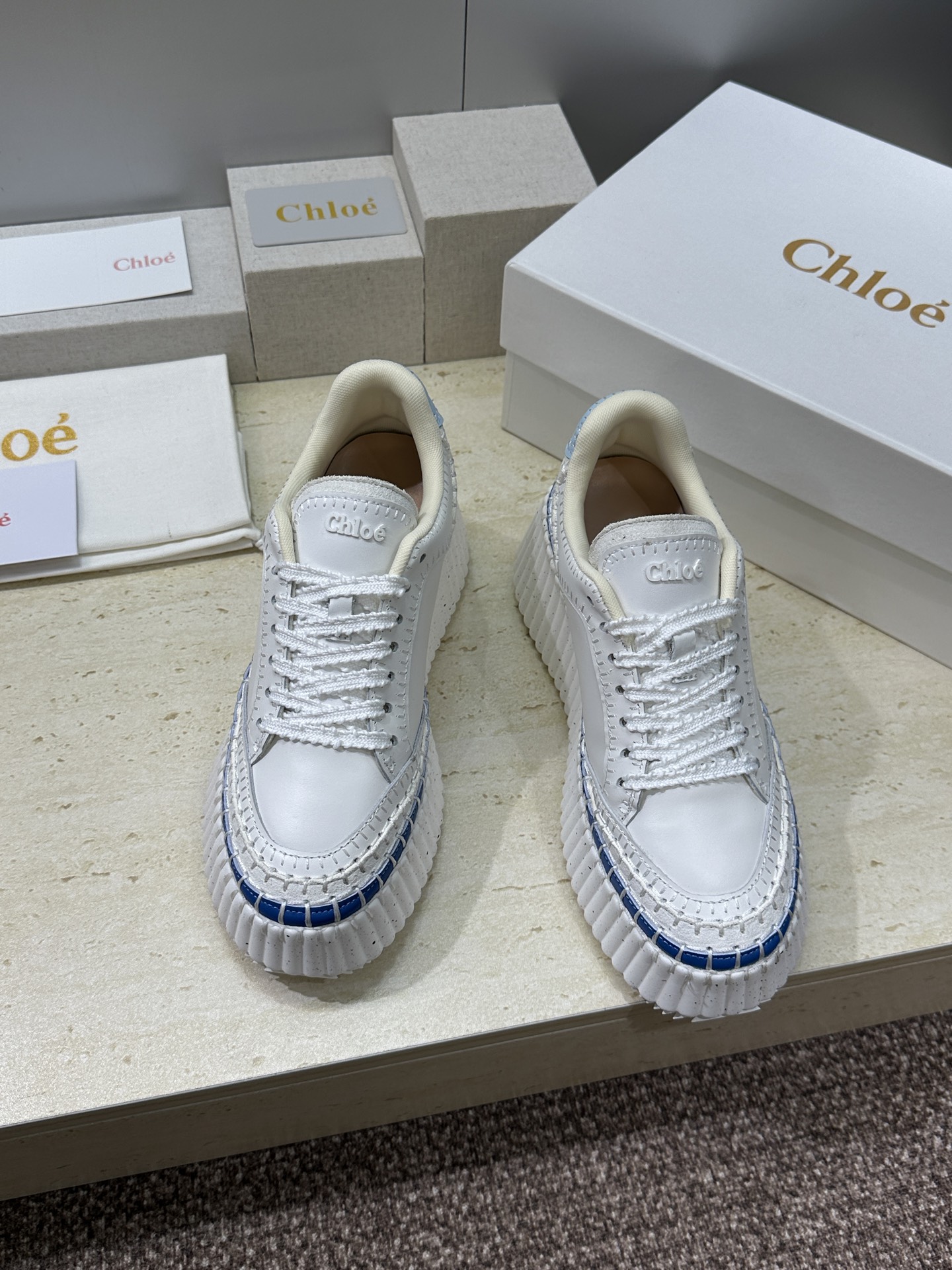 Chloe 蔻依 2026春夏走秀新款运动跑鞋 明星同款字母logo厚底系带休闲时尚拼色老爹鞋 市面顶级