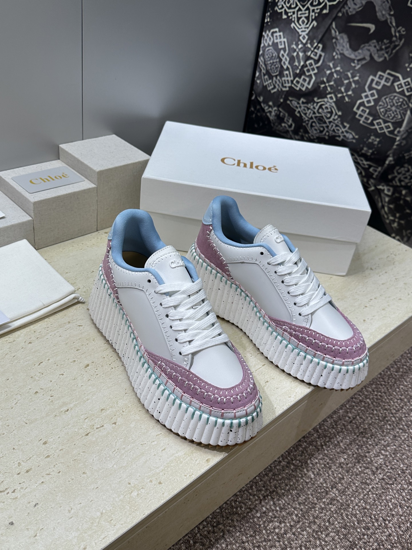 Chloe 蔻依 2026春夏走秀新款运动跑鞋 明星同款字母logo厚底系带休闲时尚拼色老爹鞋 市面顶级