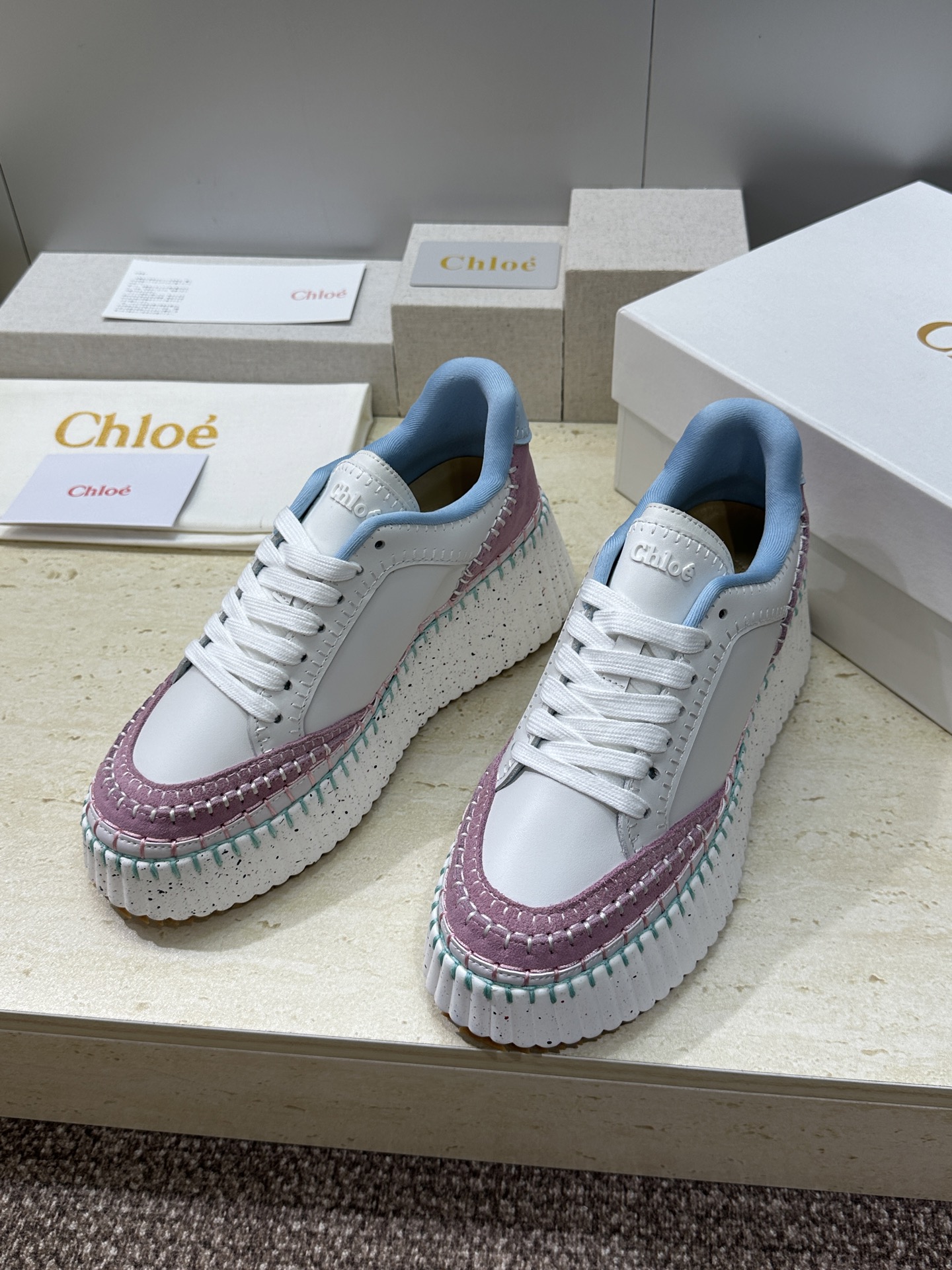 Chloe 蔻依 2026春夏走秀新款运动跑鞋 明星同款字母logo厚底系带休闲时尚拼色老爹鞋 市面顶级