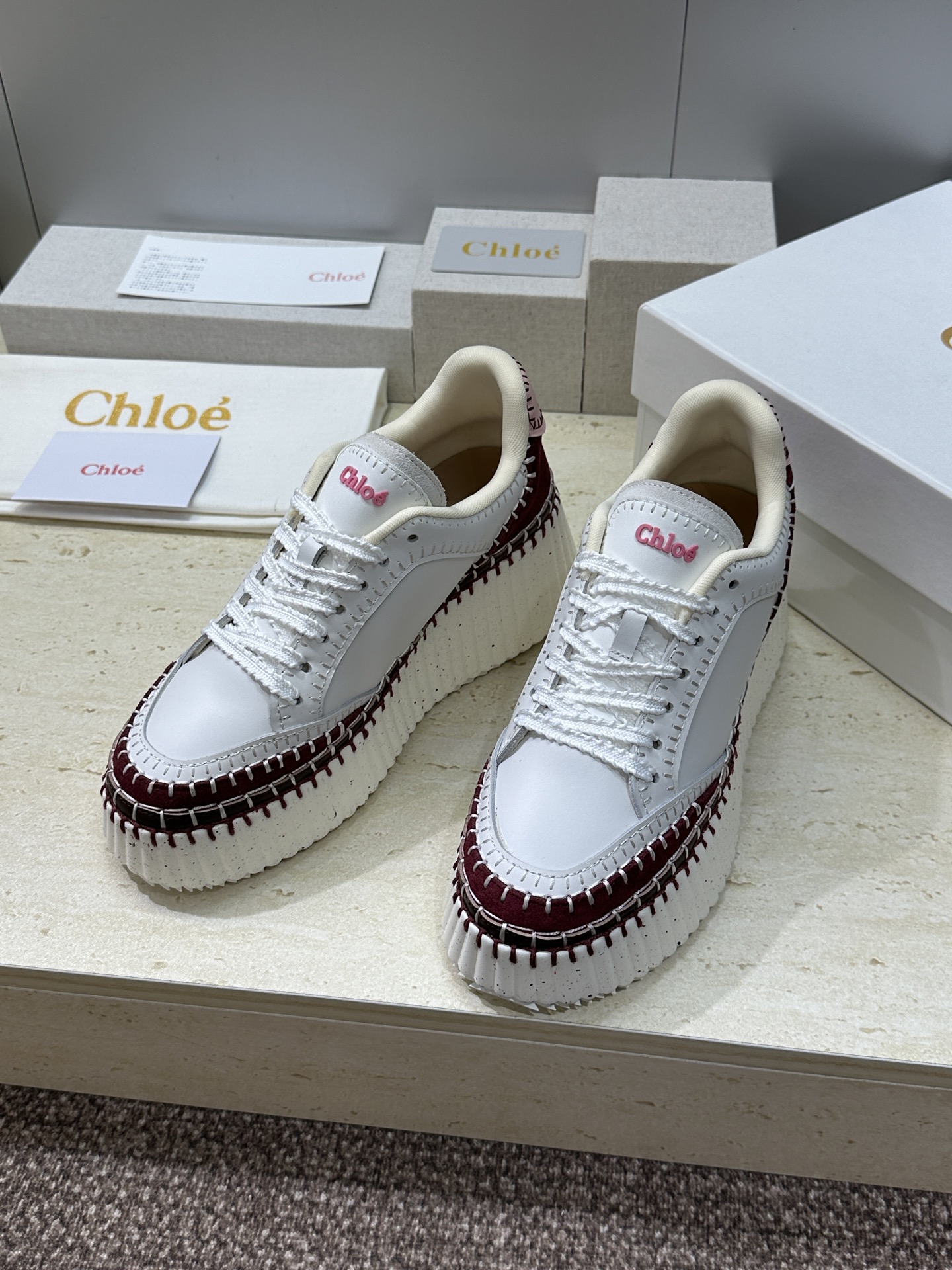Chloe 蔻依 2026春夏走秀新款运动跑鞋 明星同款字母logo厚底系带休闲时尚拼色老爹鞋 市面顶级