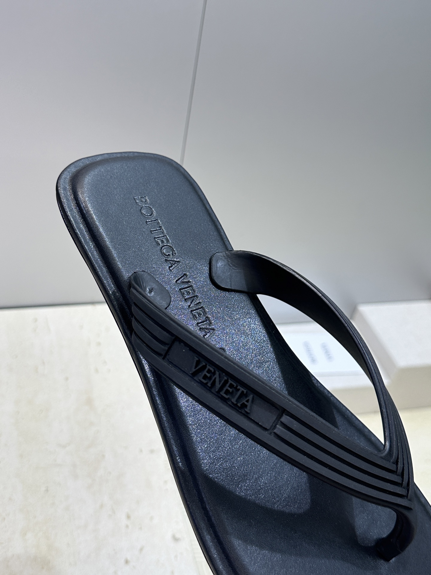 Bottega Veneta 葆蝶家2026春夏情侣新款SamPieri Flat Thong 沙滩凉鞋