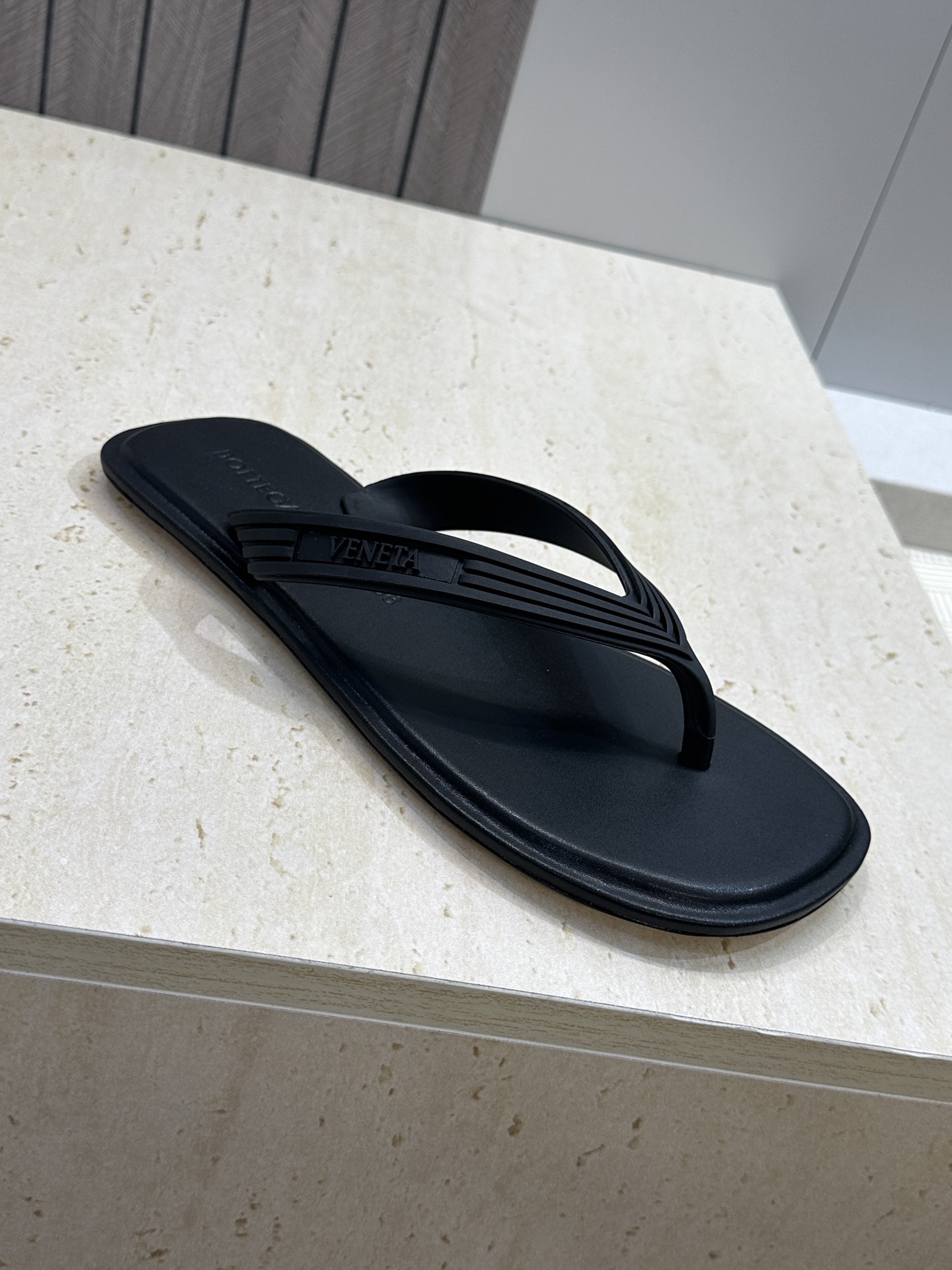Bottega Veneta 葆蝶家2026春夏情侣新款SamPieri Flat Thong 沙滩凉鞋