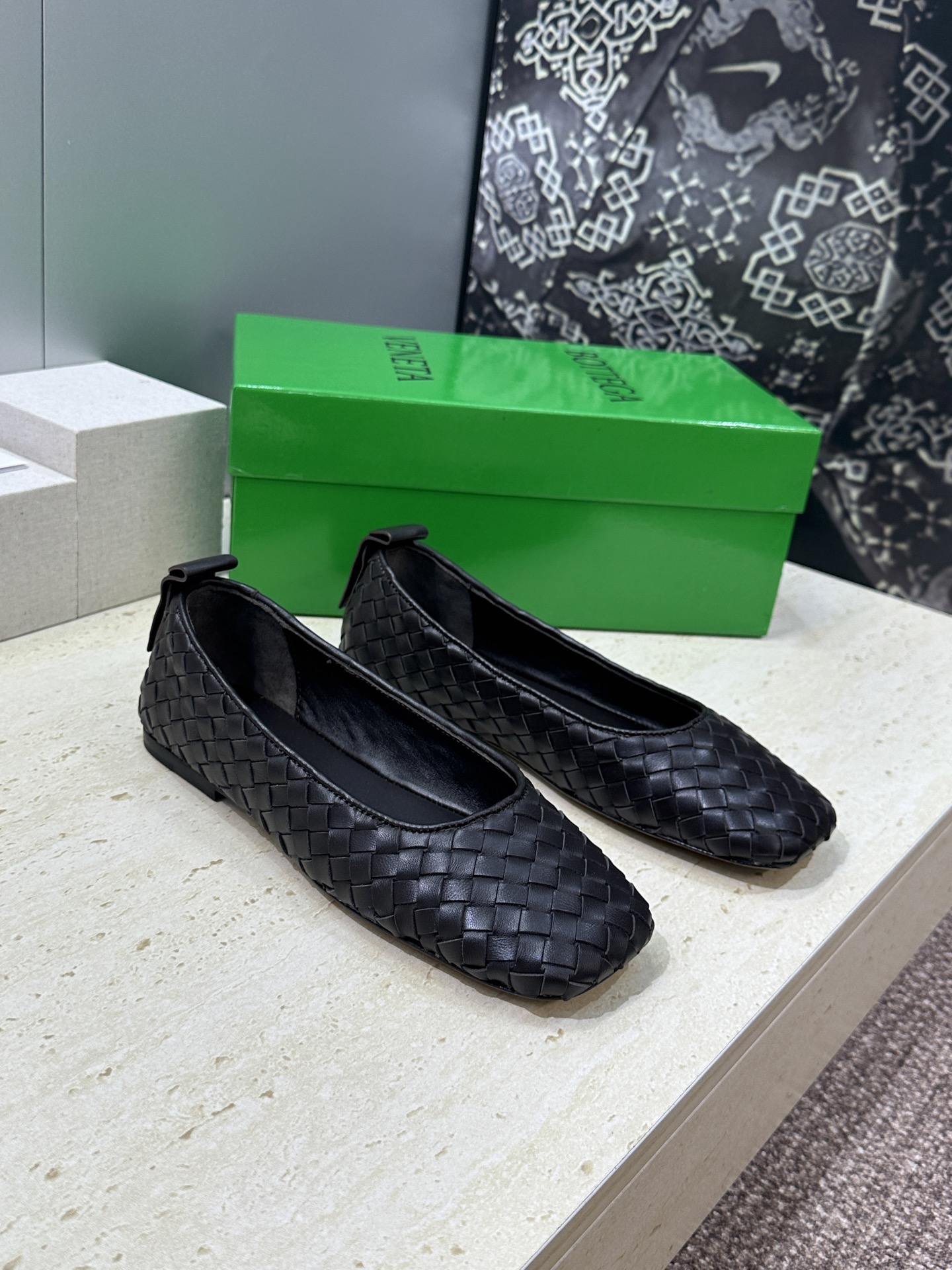 Bottega Veneta 葆蝶家2026春夏新款玛丽珍芭蕾舞编织女鞋BV字母logo平底方头乐福单鞋
