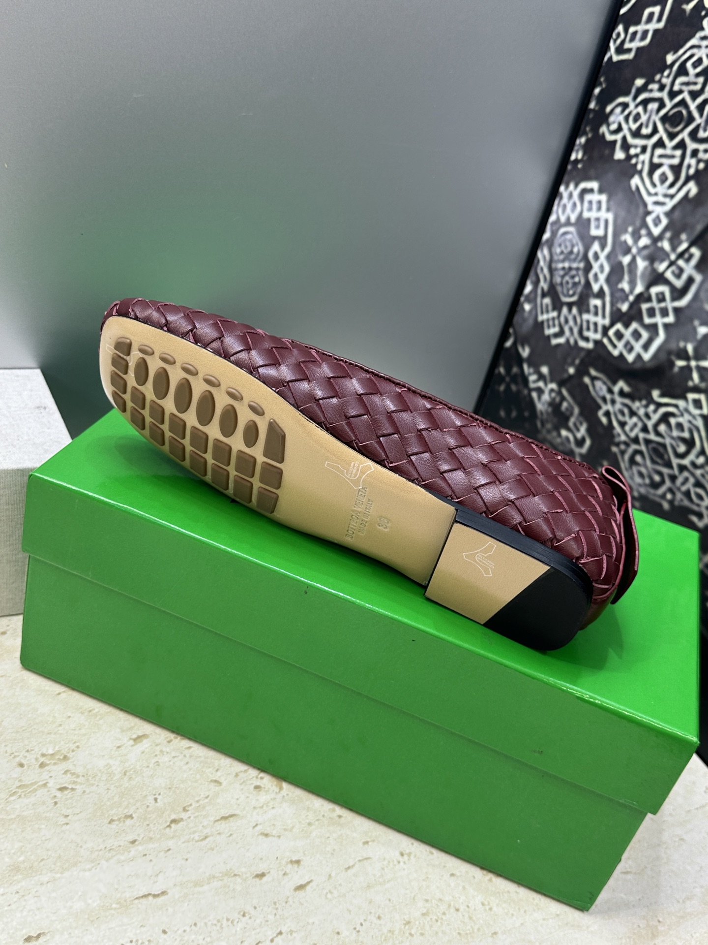 Bottega Veneta 葆蝶家2026春夏新款玛丽珍芭蕾舞编织女鞋BV字母logo平底方头乐福单鞋