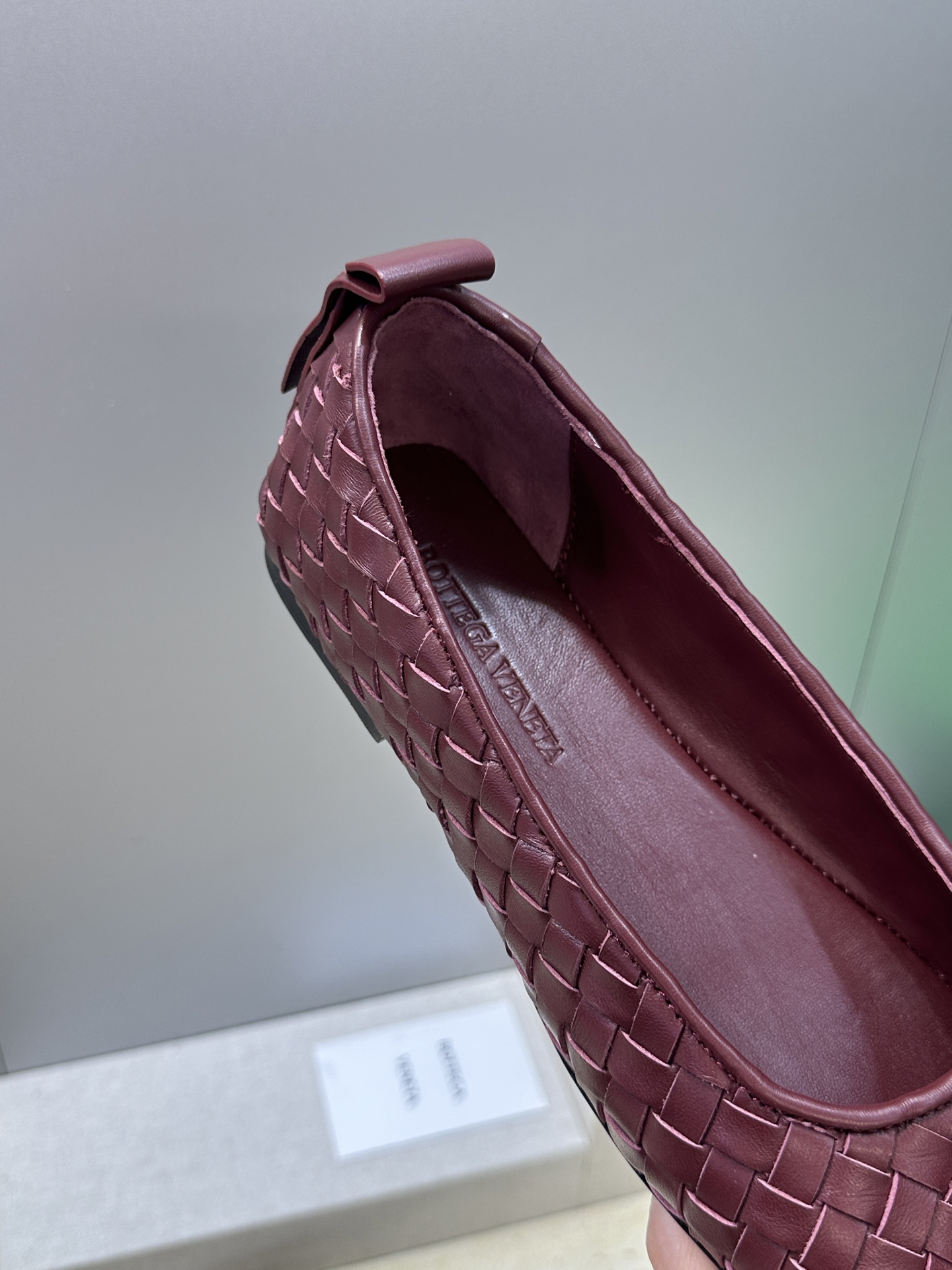 Bottega Veneta 葆蝶家2026春夏新款玛丽珍芭蕾舞编织女鞋BV字母logo平底方头乐福单鞋