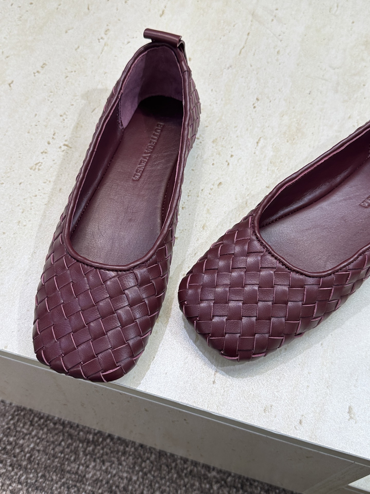 Bottega Veneta 葆蝶家2026春夏新款玛丽珍芭蕾舞编织女鞋BV字母logo平底方头乐福单鞋