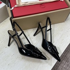 (配全套飞机盒)顶级版 Valentino 春夏经典款时尚气质女鞋 华伦天奴字母logo五金扣尖头高跟穆 (配全套飞机盒)顶级版 Valentino 春夏经典款时尚气质女鞋 华伦天奴字母logo五金扣尖头高跟穆