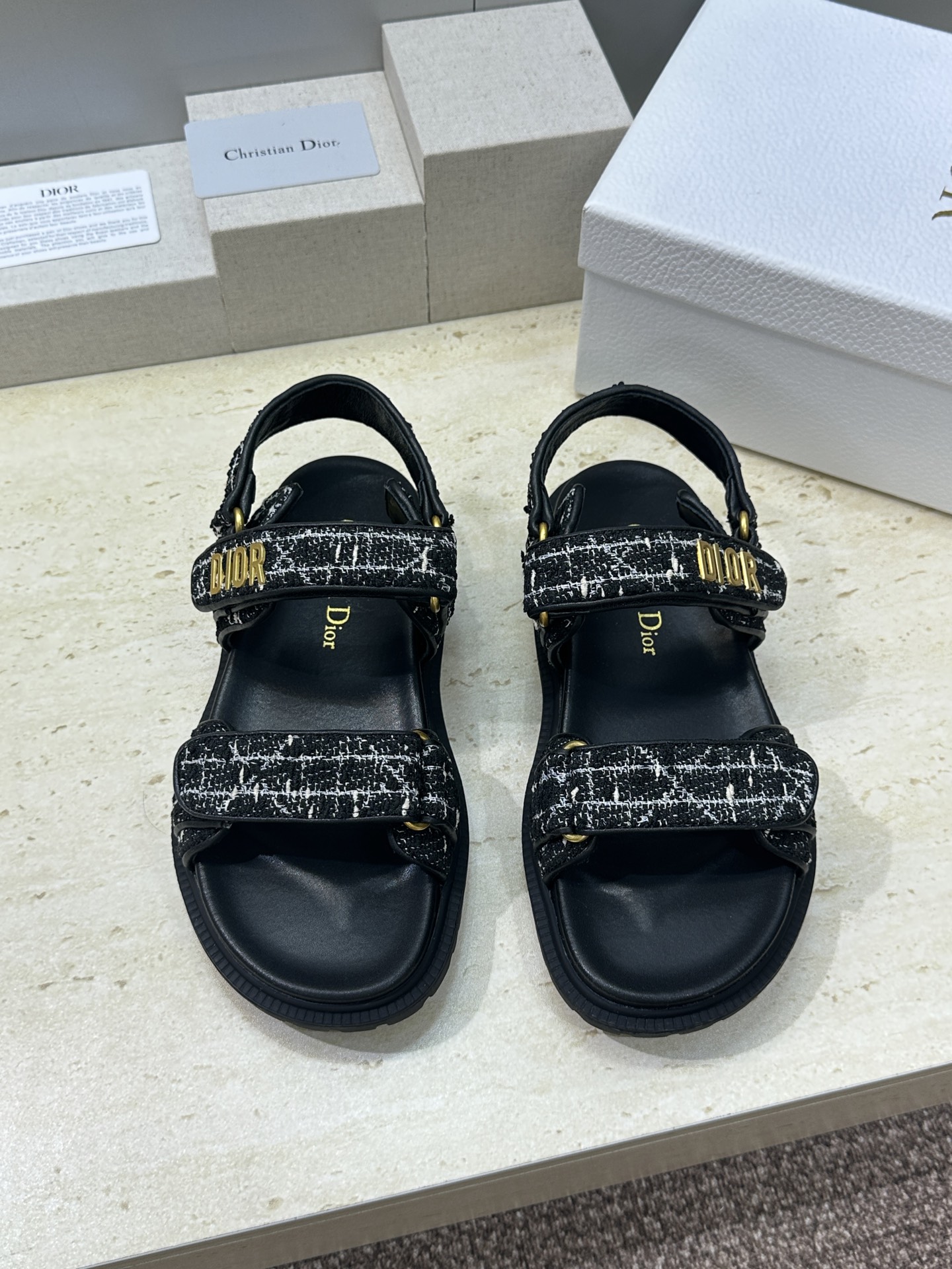 顶级版 迪奥 Dior 春夏经典款 Ract 魔术贴休闲女鞋 CD字母logo五金扣厚底圆头露趾沙滩凉鞋