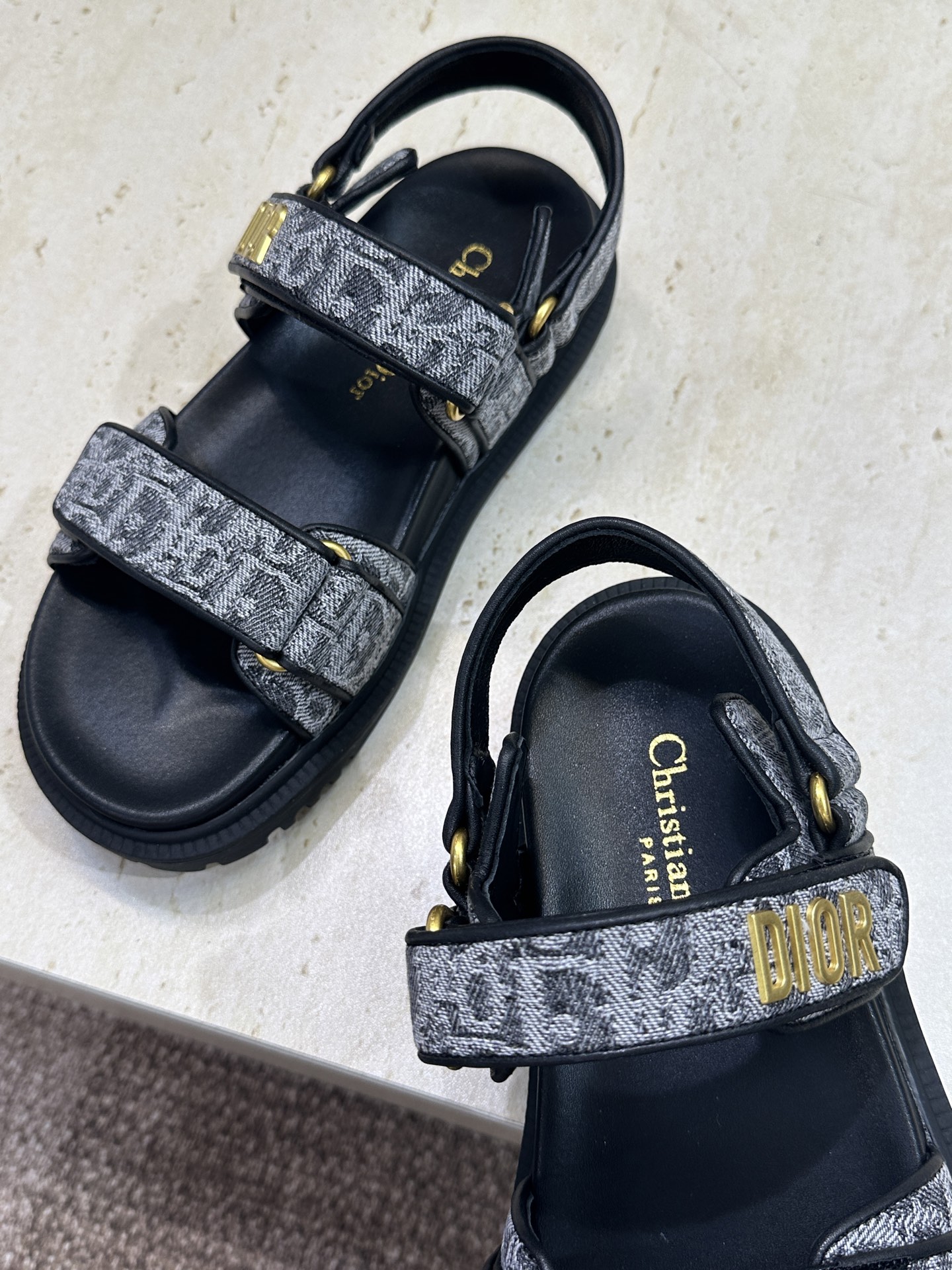 顶级版 迪奥 Dior 春夏经典款 Ract 魔术贴休闲女鞋 CD字母logo五金扣厚底圆头露趾沙滩凉鞋