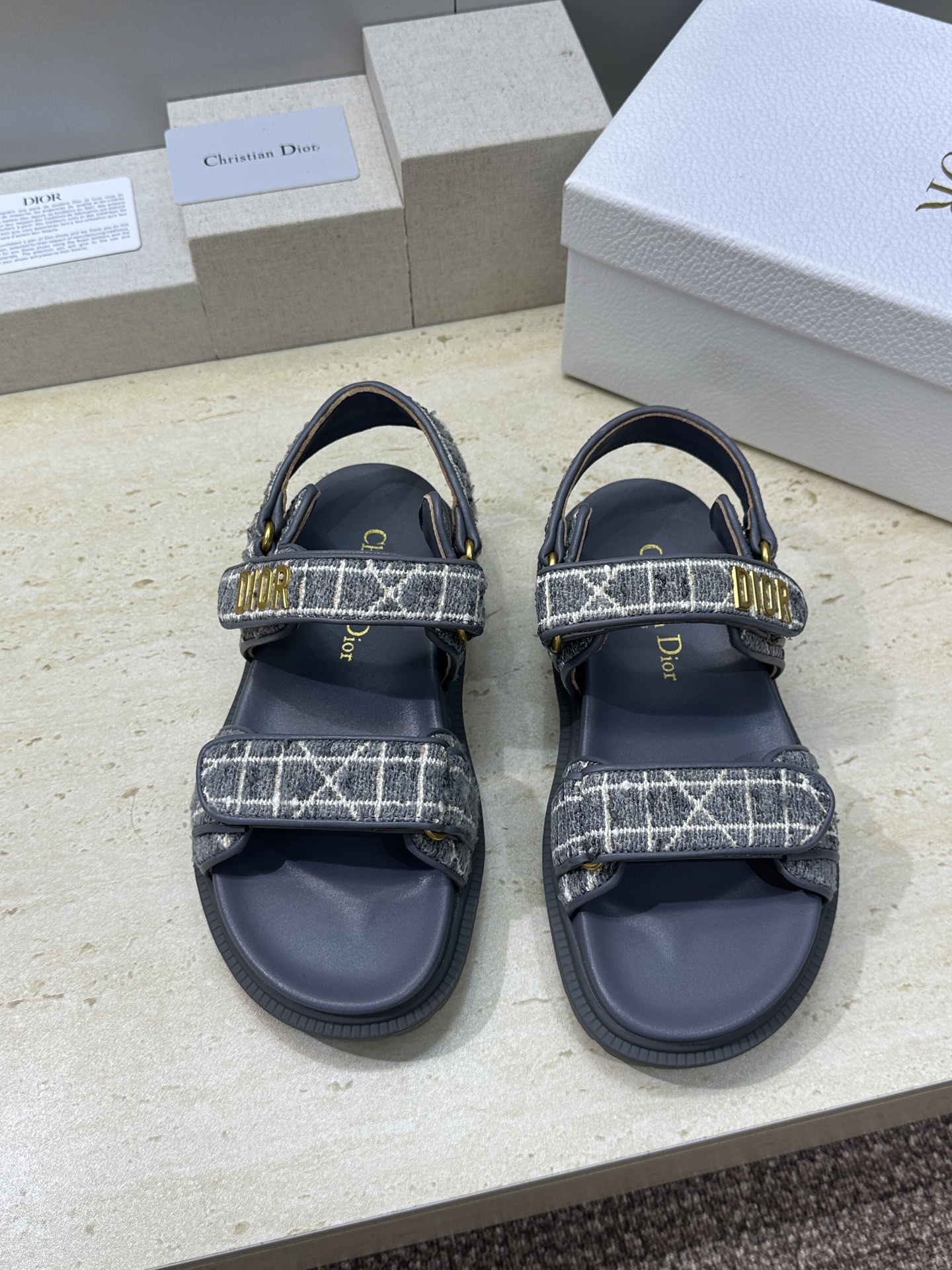 顶级版 迪奥 Dior 春夏经典款 Ract 魔术贴休闲女鞋 CD字母logo五金扣厚底圆头露趾沙滩凉鞋