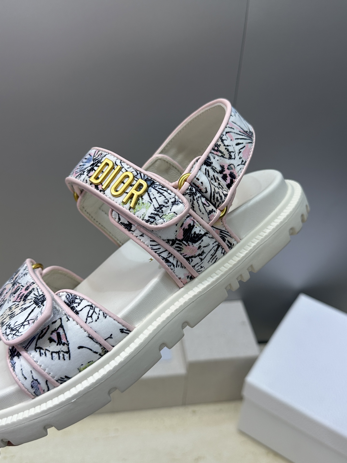 顶级版 迪奥 Dior 春夏经典款 Ract 魔术贴休闲女鞋 CD字母logo五金扣厚底圆头露趾沙滩凉鞋